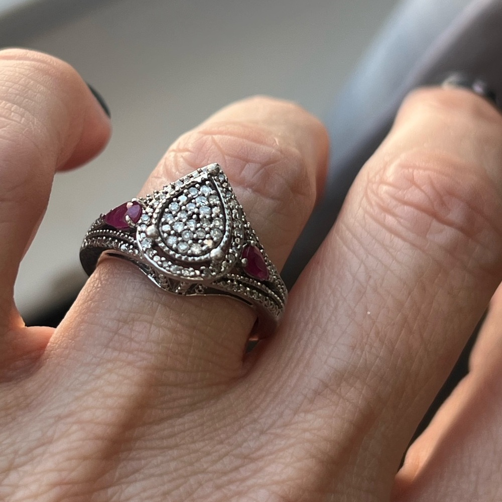DIAMOND  and Ruby RING - Picture 8 of 15